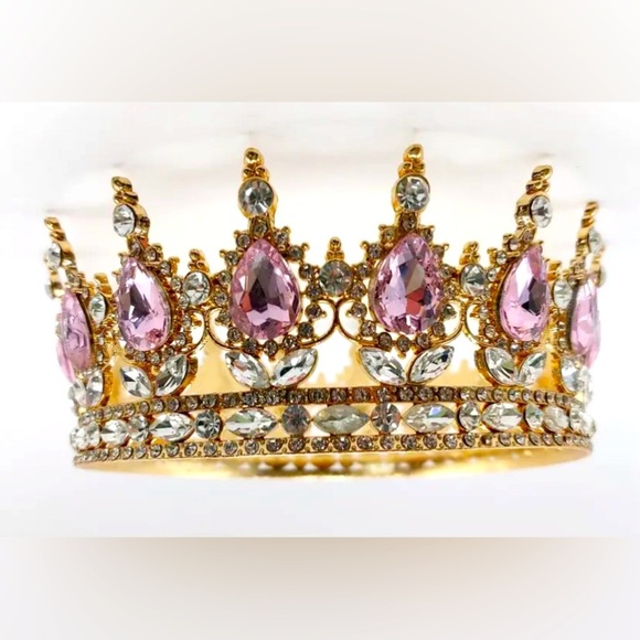Girl Pink Crown ?